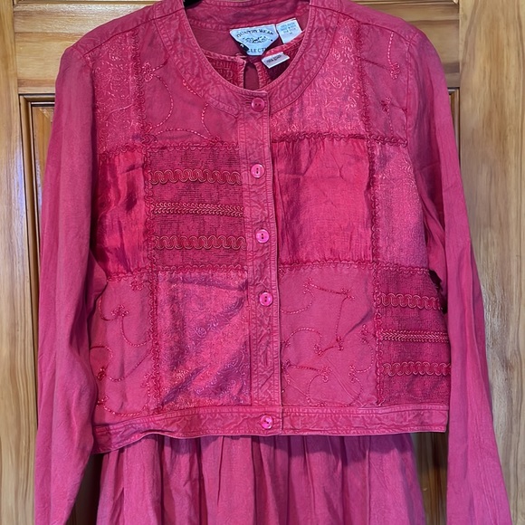 Red dress - Picture 2 of 8